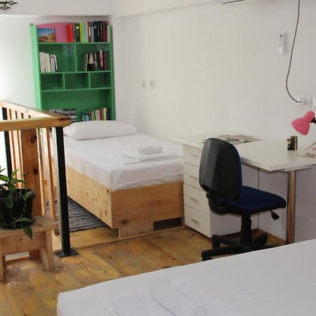 My Wooden Apartments Tirana Buitenkant foto