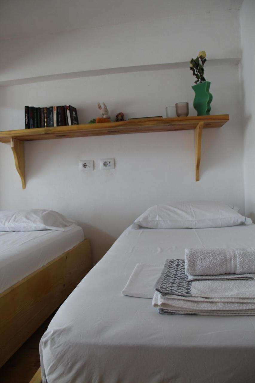 My Wooden Apartments Tirana Buitenkant foto